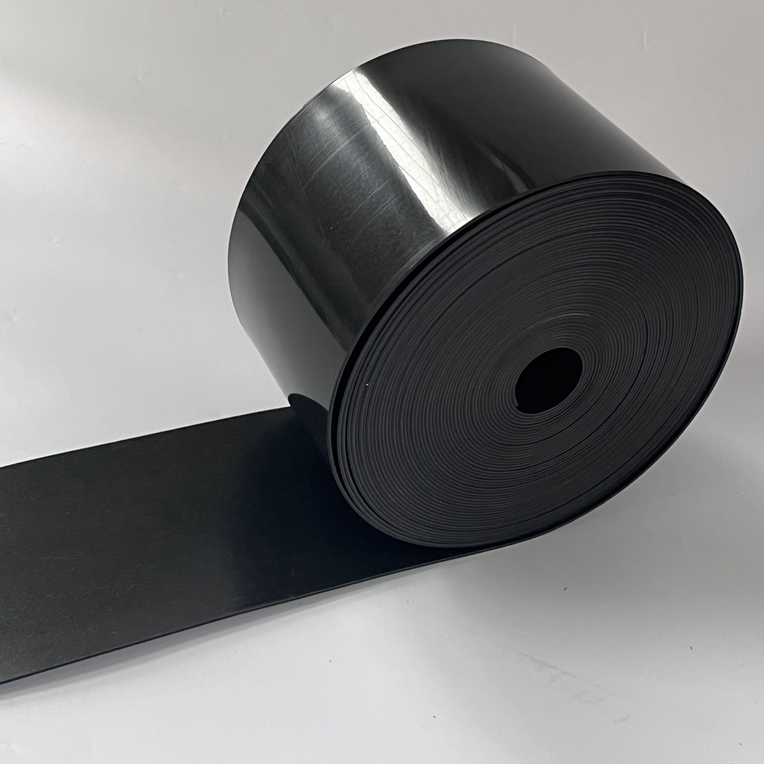 Heat shrinkable wrap material